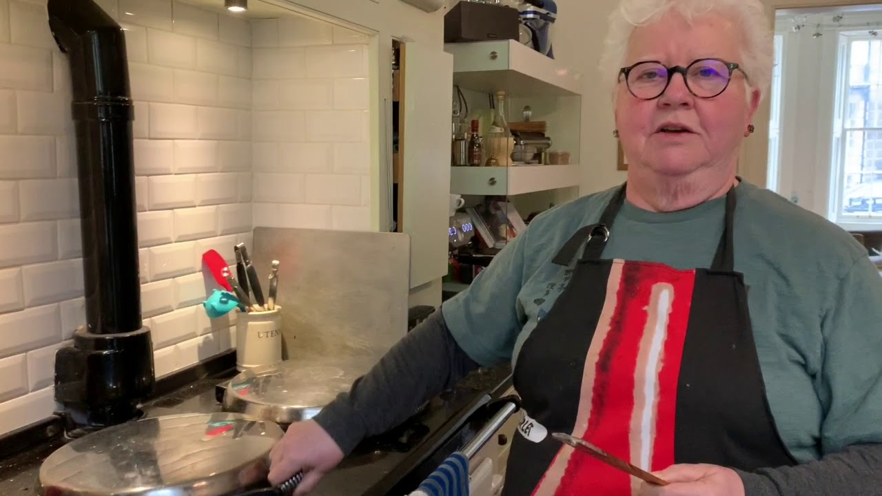 Cooking the Books with Val McDermid: 1 Hamish's Hipster Porridge