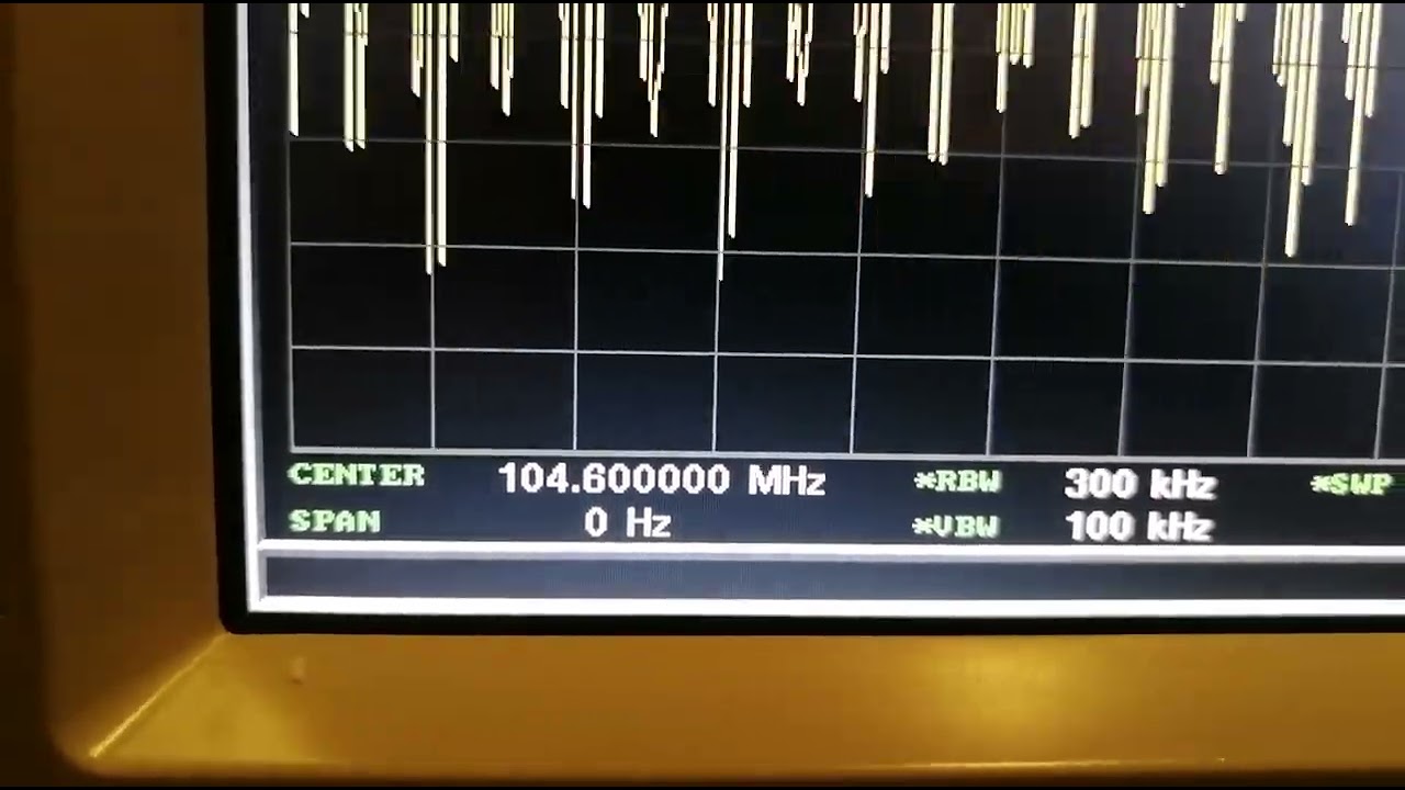 SPECTRUM ANALYZER IFR