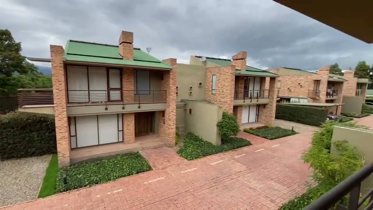 Vendo casa campestre moderna rodeada de jardines en conjunto cerrado