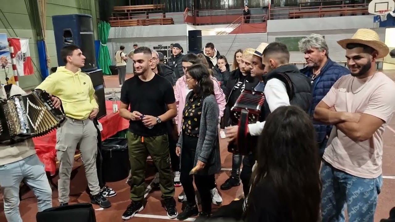 Ultima desgarrada para acabar a festa em Chatenay Mallabry