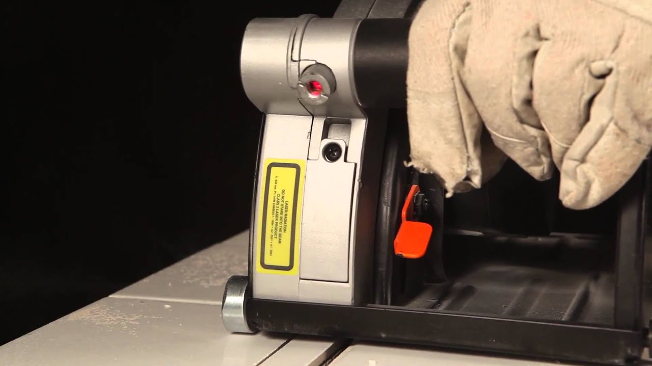 WSM1008 1600 W Dr&aacute;žkovac&iacute; fr&eacute;za do zdiva