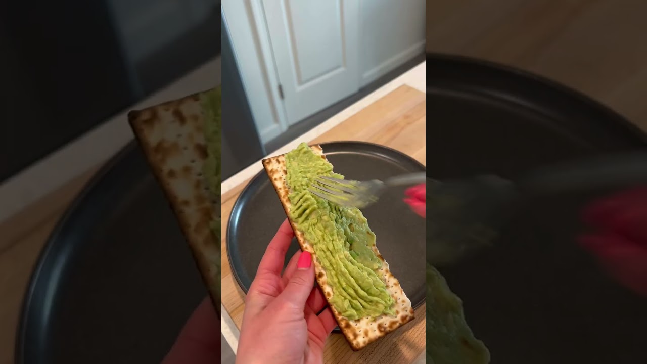 What are you putting on your Matzo? #kroger #matzo #avocadotoast #matzosmores #pbj #passoverrecipes