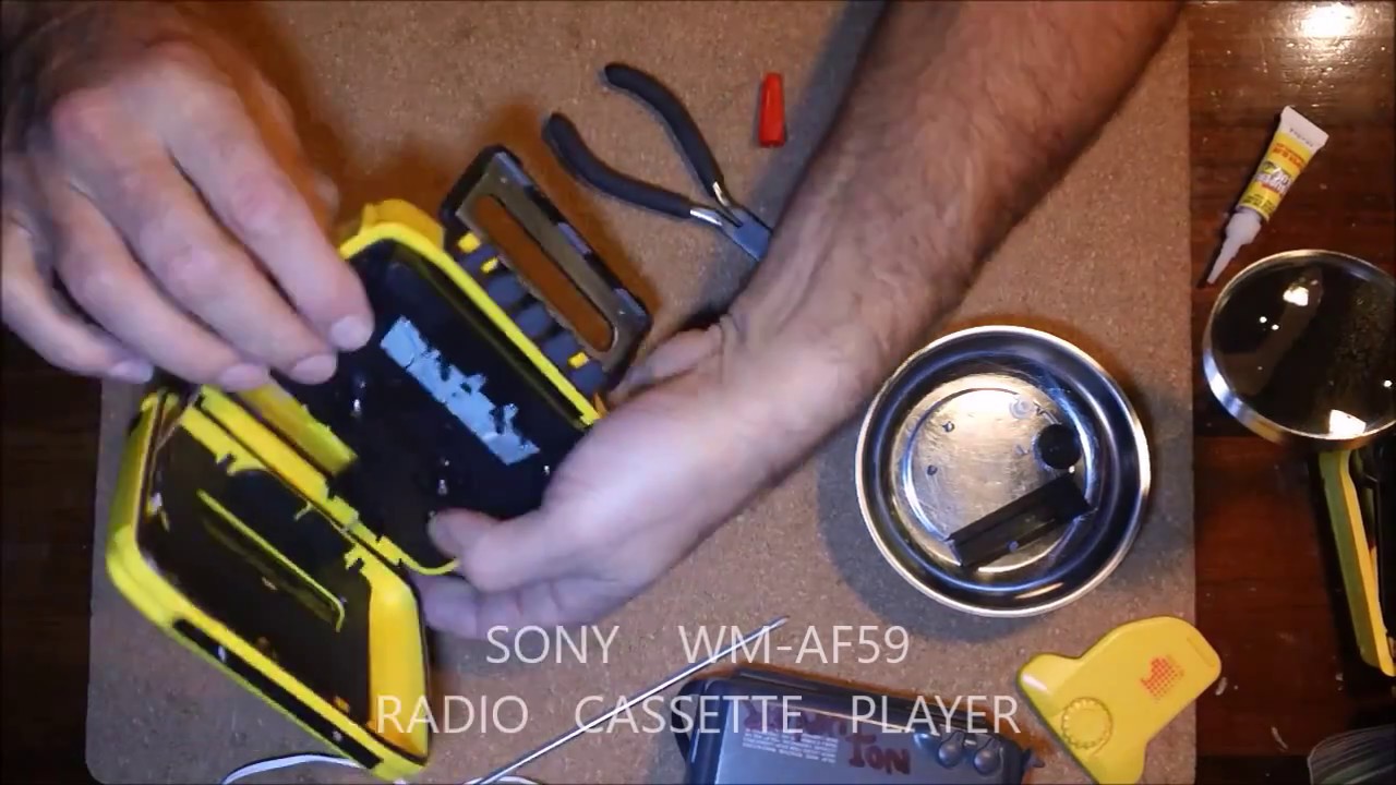 SONY WM-AF59 Sports Walkman Cassette Player AM FM Radio Yellow  SONY WM-AF59 volume knob replacement