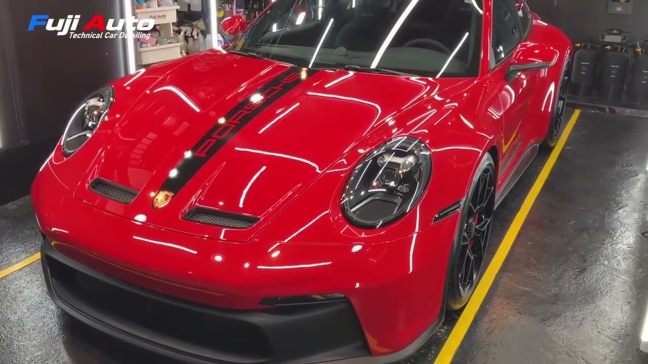 これぞ「公道のレーシングカー」。ポルシェ GT3に最高峰の輝きを。