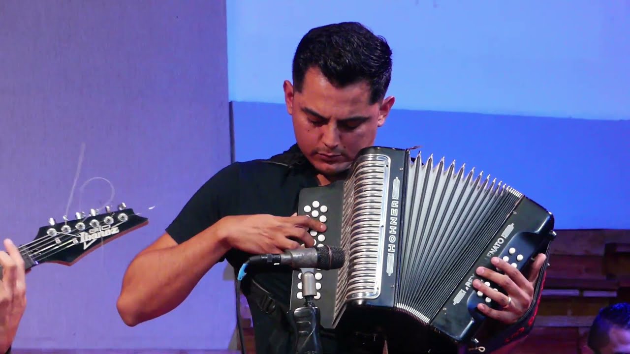 No Te Rindas │ Kico Voz   Ft.   Príncipes En Cristo │EN VIVO │ (Vallenato Cristiano)