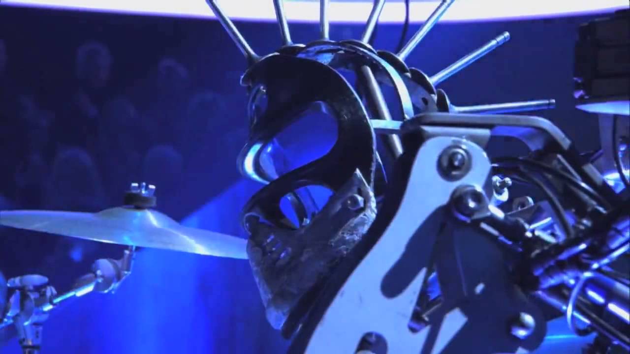 Compressor Head: los robots de metal pesado tocan una de AC/DC