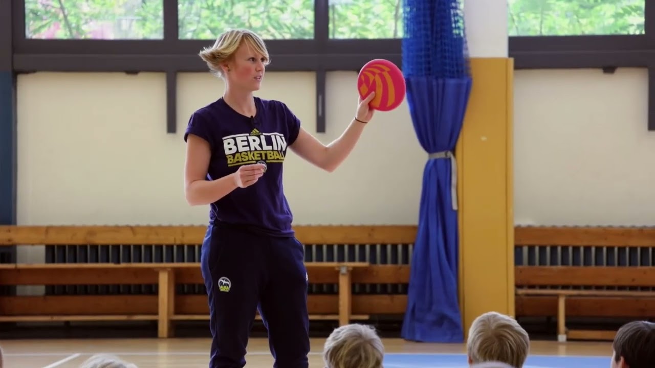 Brennball mit Frisbee: Beliebtes Lauf- und Wurf-Spiel in neuer Variante | ALBAthek
