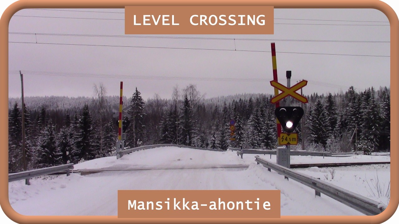 Mansikka-ahontie. half-barrier device Äänekoski