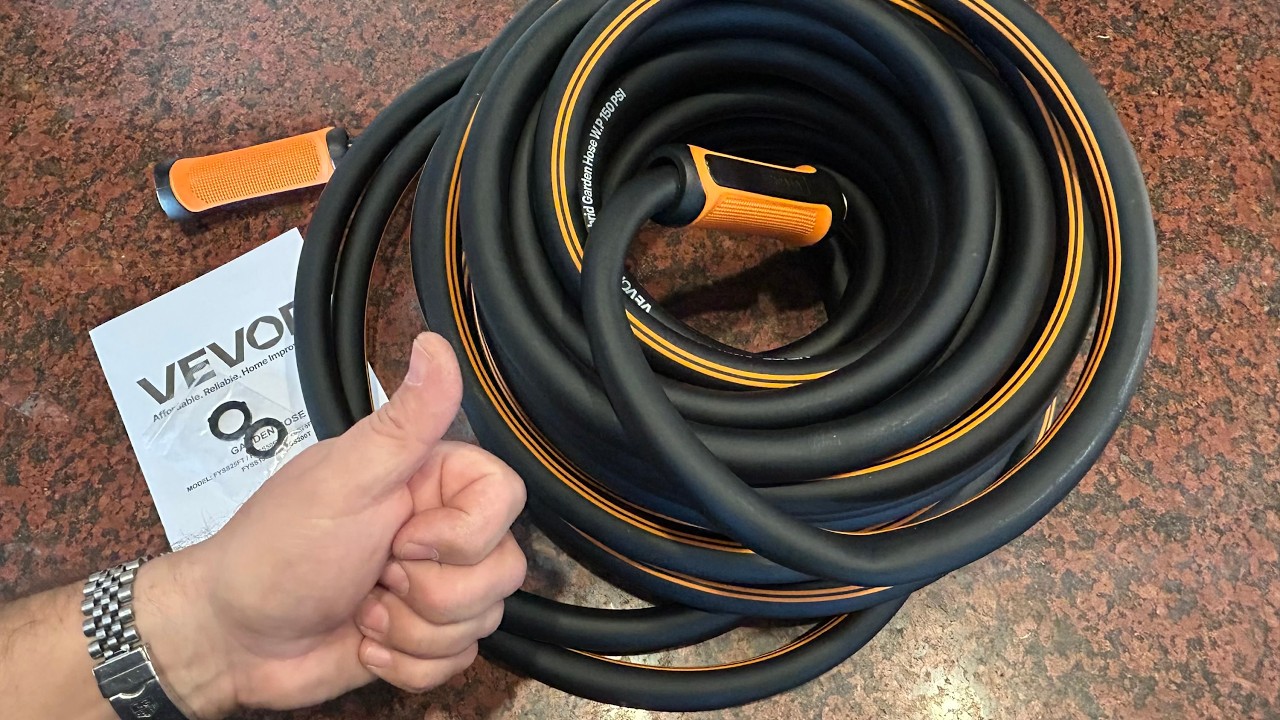 Устойчивый к ультрафиолетовому излучению! Садовый шланг от VEVOR.