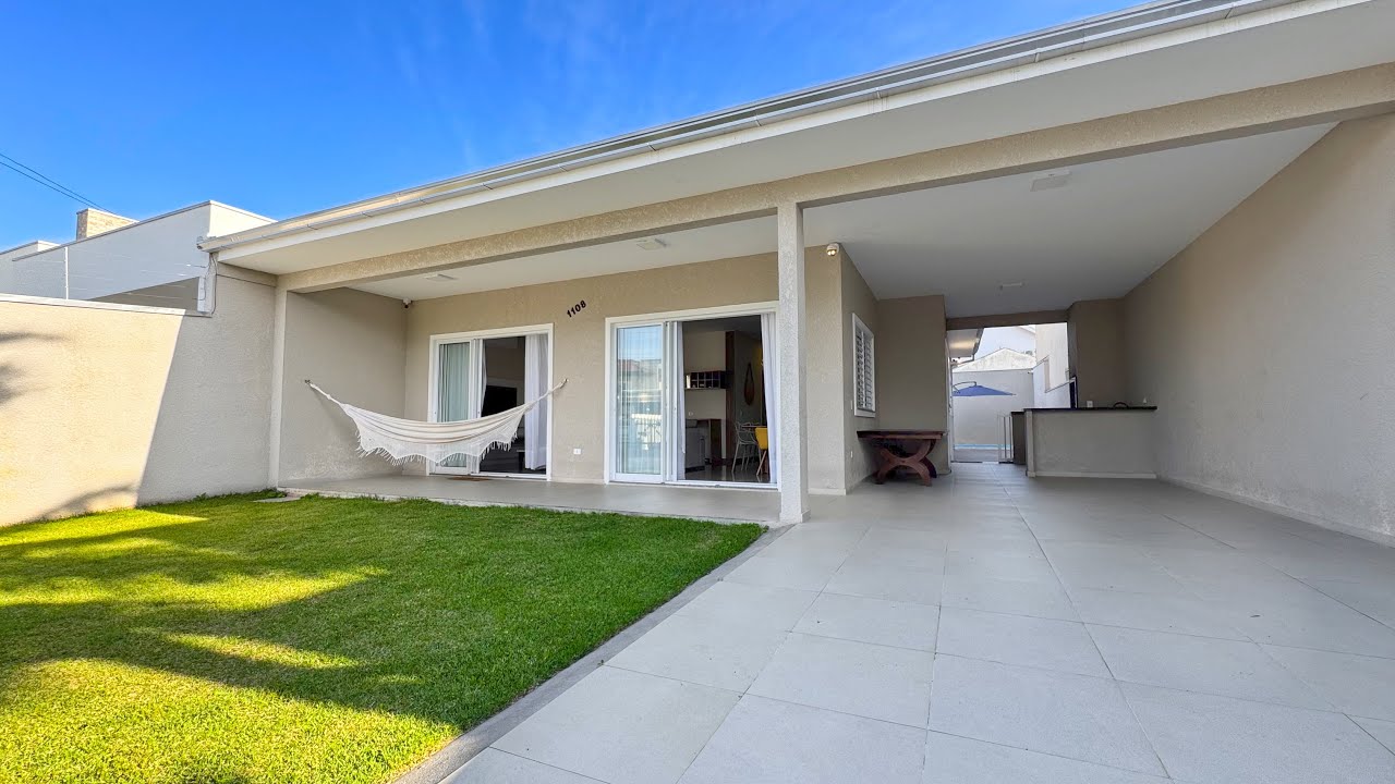 Veja como é uma Casa MOBILIADA com Piscina no Litoral do Paraná!