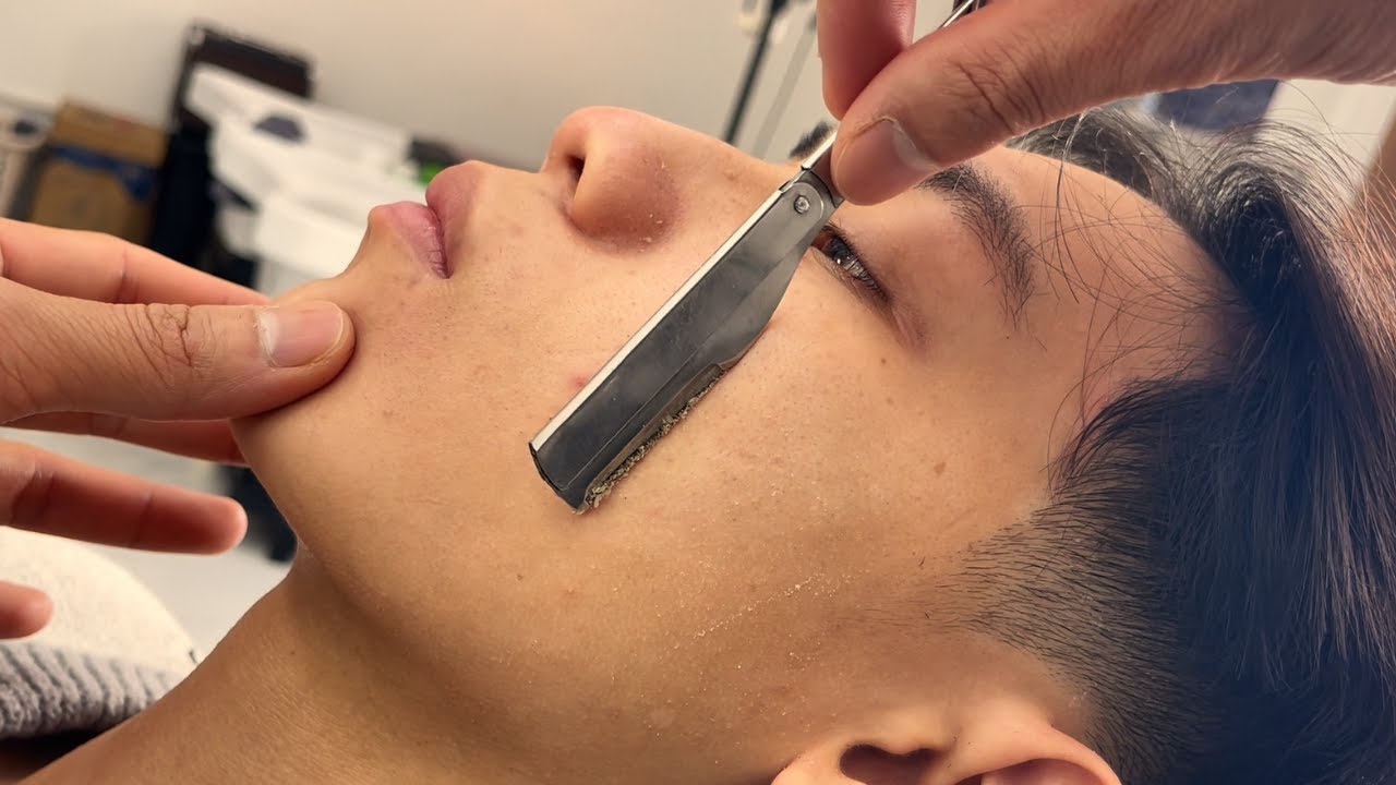 ASMR 🪒 REMOVING FACIAL HAIR AND DEAD SKIN WITH A RAZOR FOR A HANDSOME CLIENT HELPS RELAX 😴😴😴