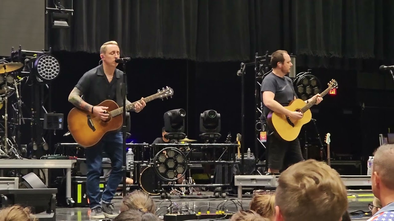 Yellowcard - You and Me In One Spotlight (Acoustic)