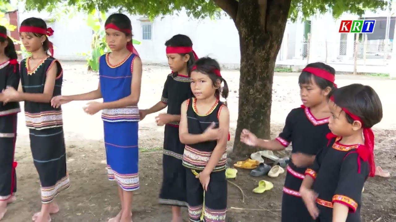 Độc đáo điệu múa Chiêu của người Xơ Đăng