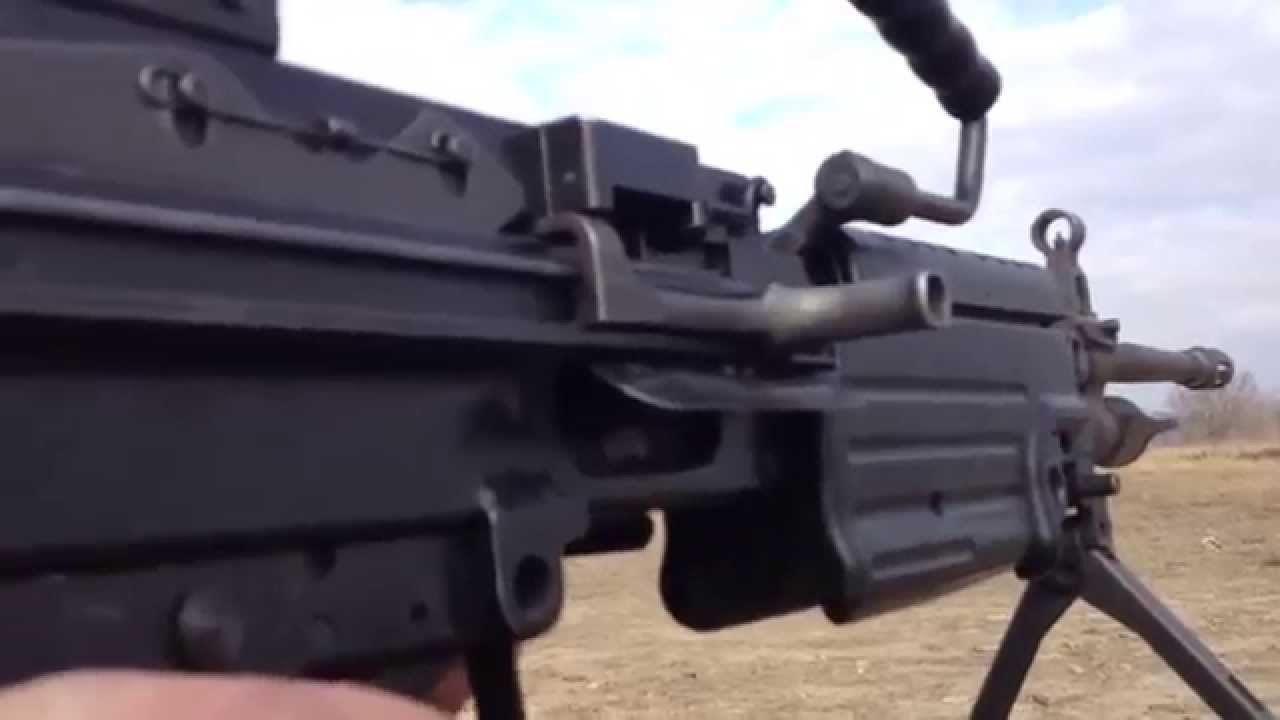 FN Minimi M 249 SAW 2
