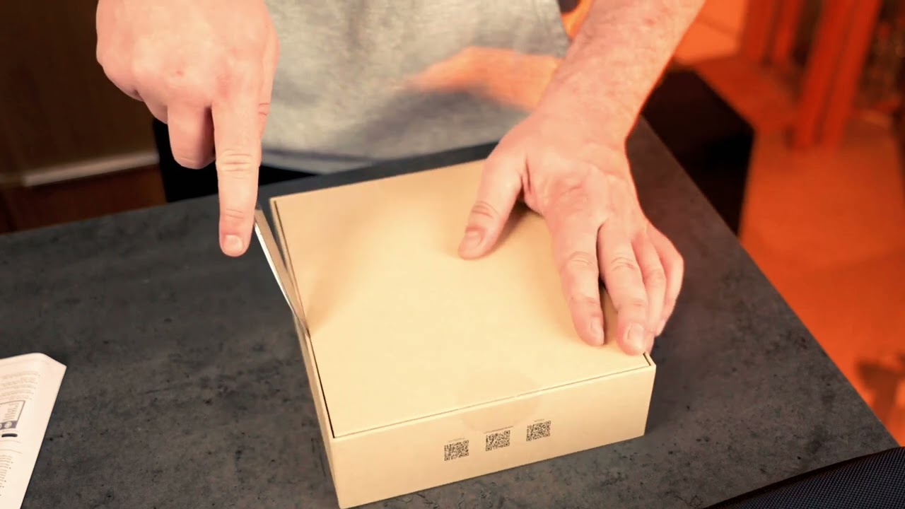 Unboxing Neewer F100: ¡pantalla externa más grande y lista para grabar