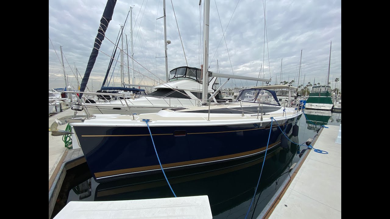 Парусная лодка Marlow Hunter 40 2014 года продаётся в Калифорнии. Видеообзор от Яна Ван Туйла.