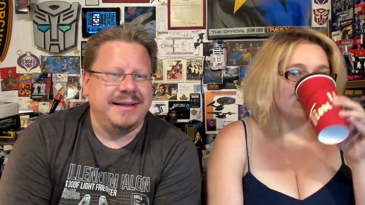Captain Foley is joined by his wife Silvija to discuss the new Picard News!  (reupload)