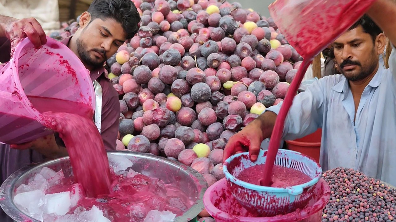 ROADSIDE FALSA JUICE MAKING! AMAZING SUMMER DRINK PHALSA SHARBAT. KARACHI STREET FOOD IN RAMADAN
