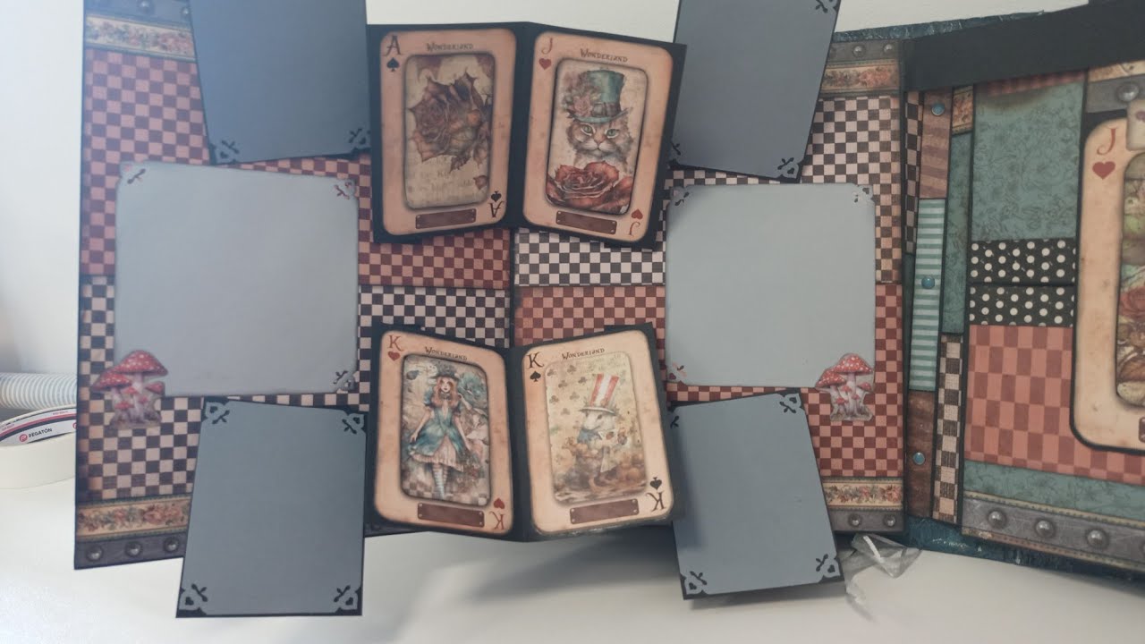 album 13 pop up coleccion masnnes (alicia en el pais de las maravillas)
