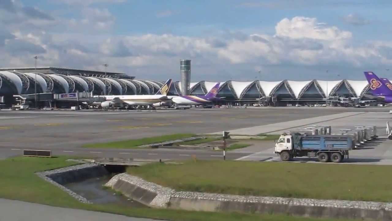 Thai Airways International A380 landing at Bangkok
