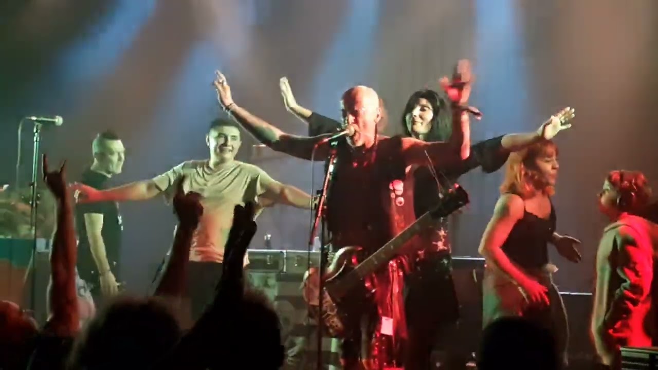 RAMONEURS DE MENHIRS - Vive le Feu + Ibrahim / Chaumont 11/11/2023