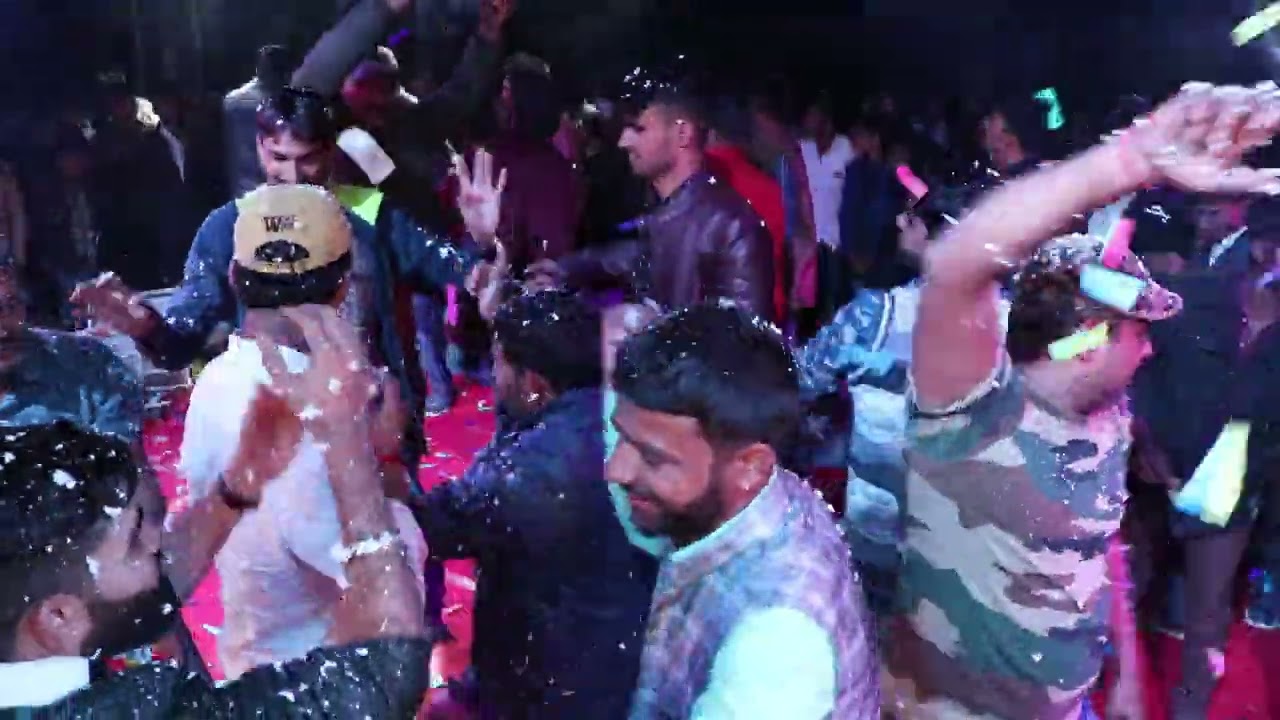 bhai raju manju or dosto ka sandar dance enjoy 🎉 Shiva puniya chimana 🤘