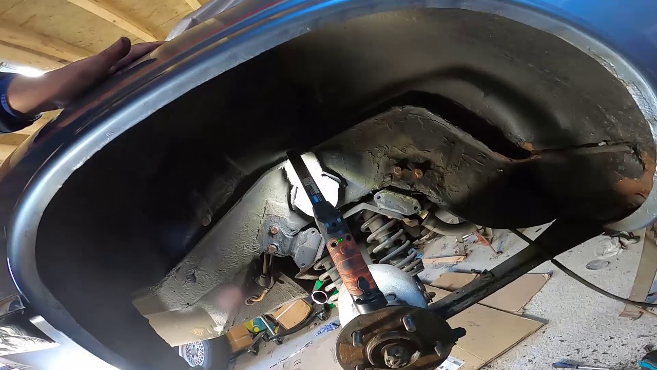 Part 1 of overhauling the rear subframe of a Jaguar XJS convertible.