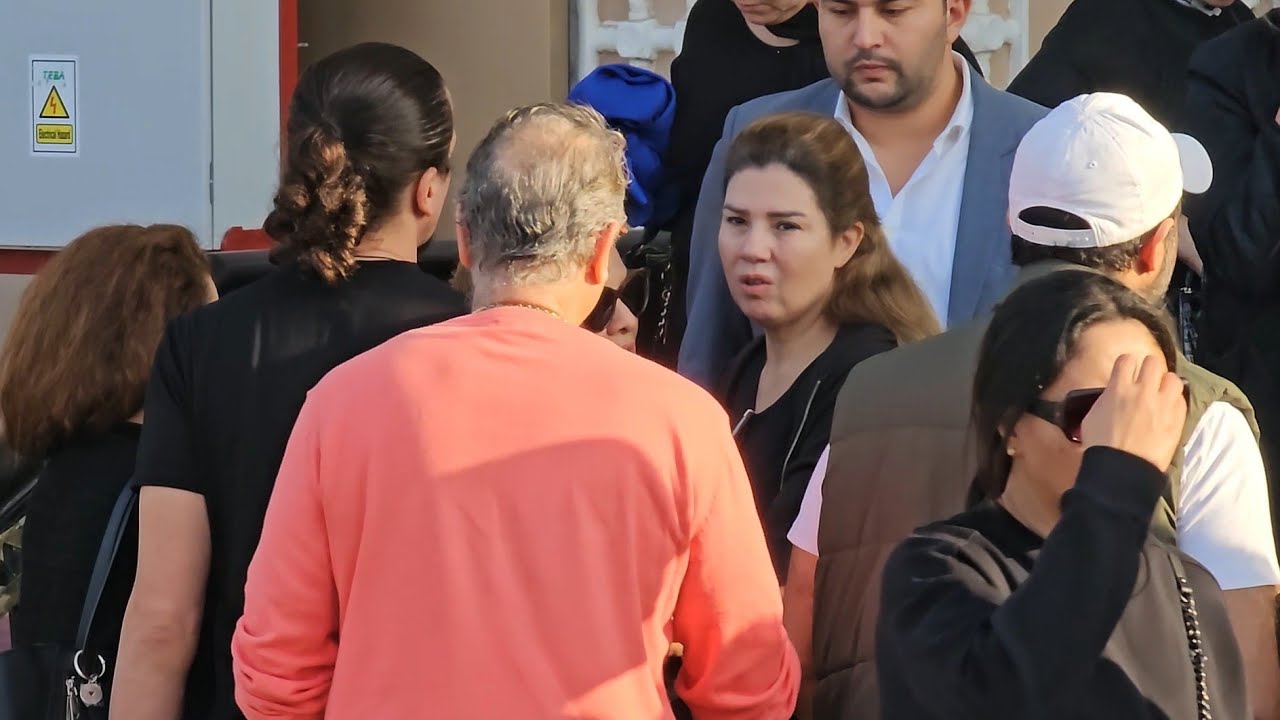 تأثر شديد على وجه الفنانة رانيا فريد شوقي بجنا زة شقيقتها ناهد فريد شوقي ووالدة ناهد السباعي