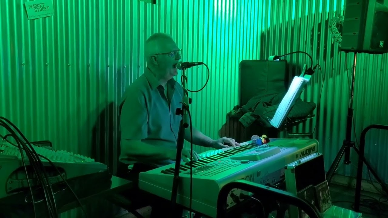 Colin Harney singing My Heart Skips a Beat in The Hatch Bar Ardee - 27th February 2026