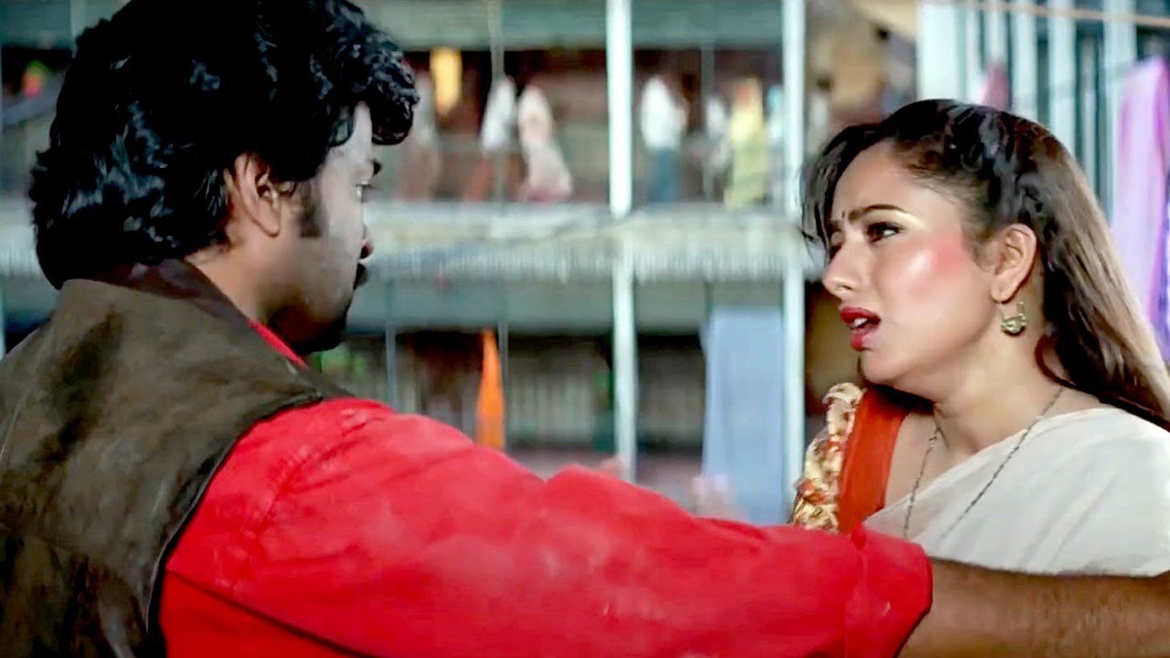 Chiranjeevi हीरोइन को घर के अंदर जाने से क्यों मना करता है | Meri Zindagi Ek Agneepath Action Scene