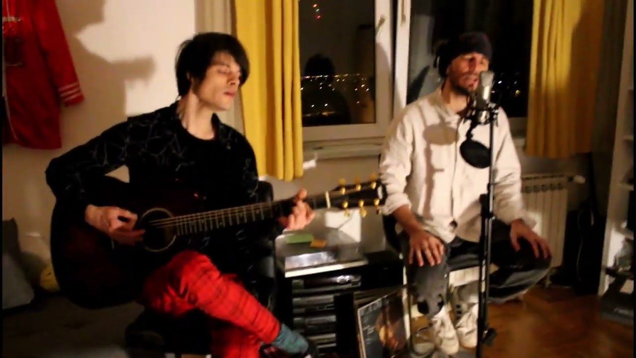 Piu Bella Cosa - Living Room Cover (Top of the Skyscraper)