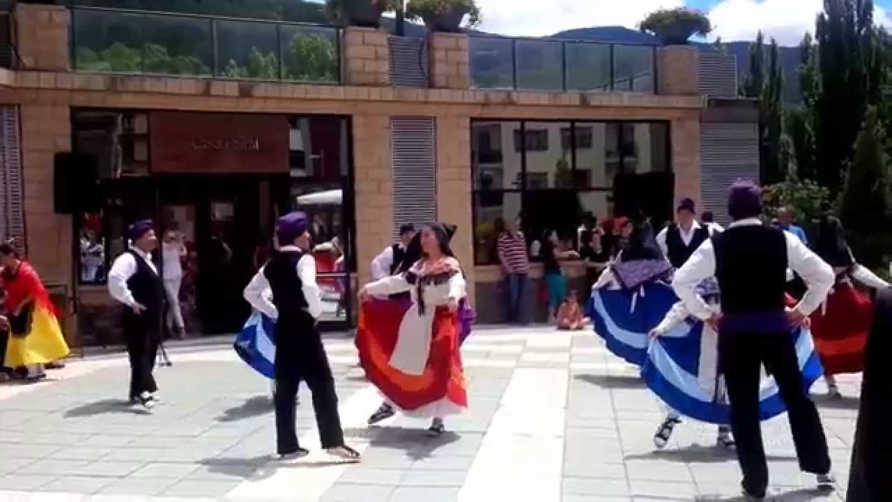 L'Esquerrana a la Festa del Roser a La Massana danses tradicionals d'Andorra