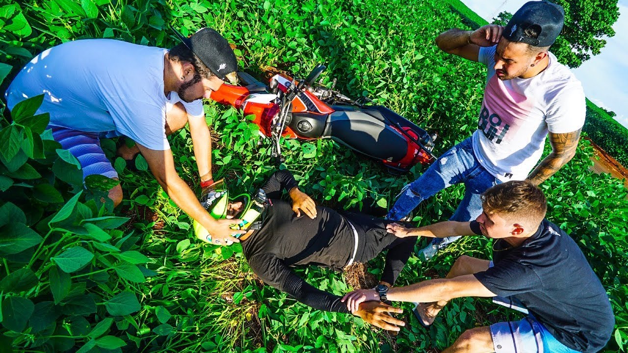 ENGANEI MEUS AMIGOS CAINDO COM A XT660