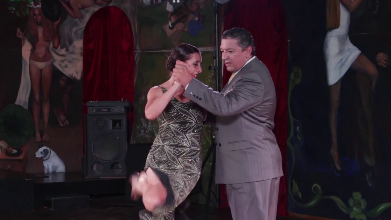 Sencillo pero vistoso (bailan Ricardo Calvo y Sandra Messina) [Multicam]