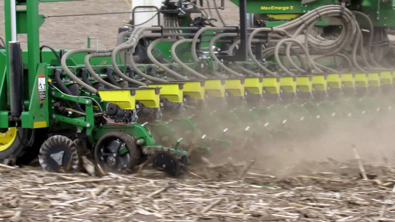 Bean planting in SE SD with Furrow Cruisers 