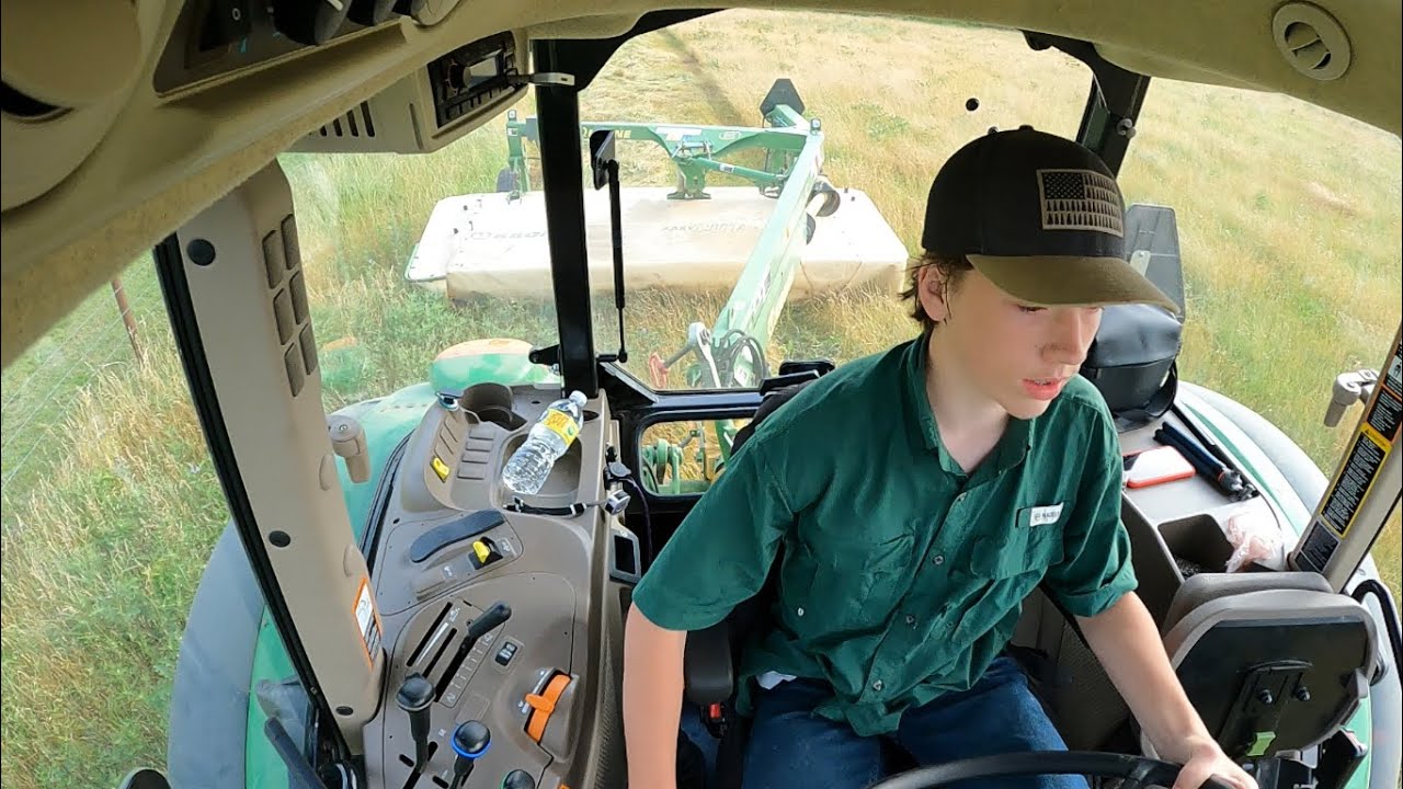 Cutting Hay In the John Deere 6120e+ DRONE CRASH! 💥