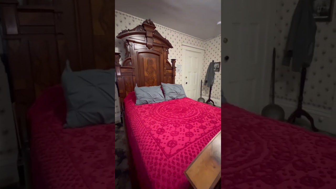 POV you&rsquo;re spending the night at the Lizzie Borden House and this is your view&hellip; #lizzieborden