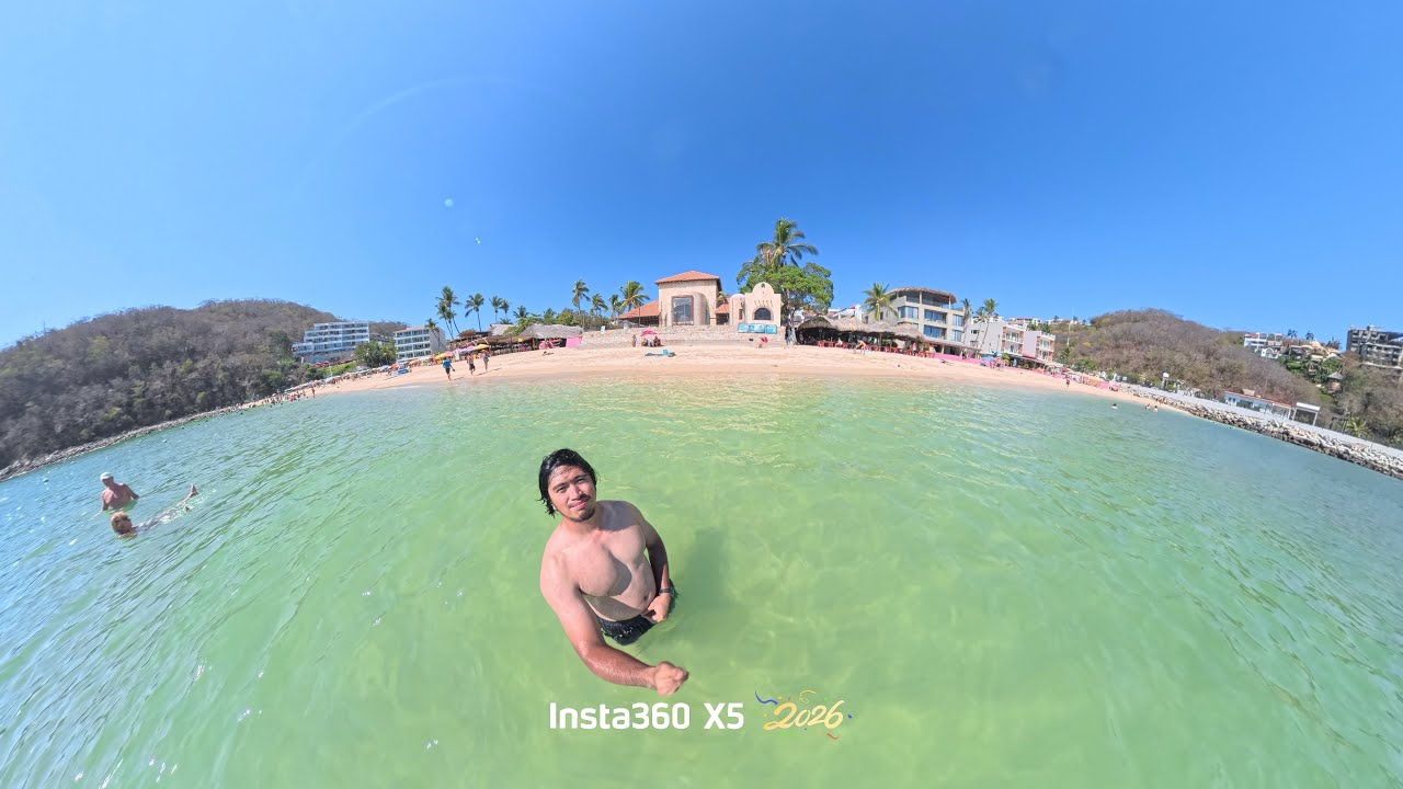 A Walk Through Huatulco, Mexico 🇲🇽 | Hidden Streets & Ocean Views