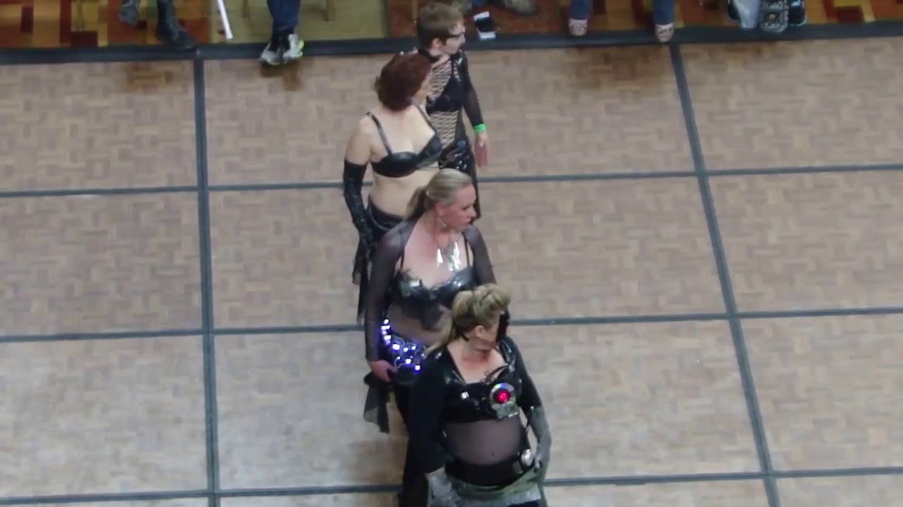 Bellydancers At Starfest 2013