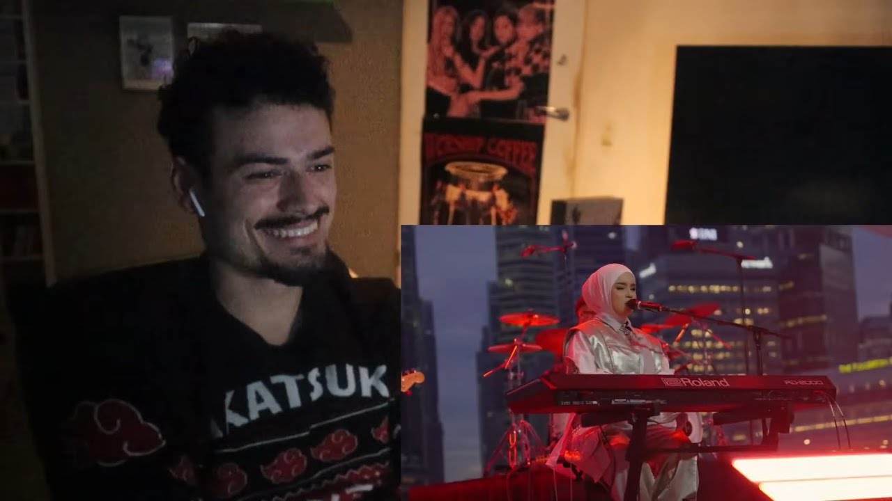PUTRI ARIANI COVER EVANESCENCE - BRING ME TO LIFE, (F1 SINGAPORE LIVE PERFORM) REACTION