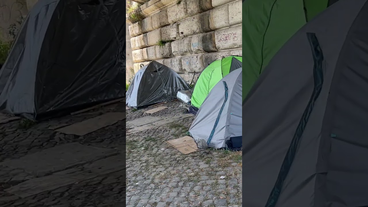 Homeless people living in tents in Rome! #subscribetomychannel #travelvlog #artists #homeless #2023