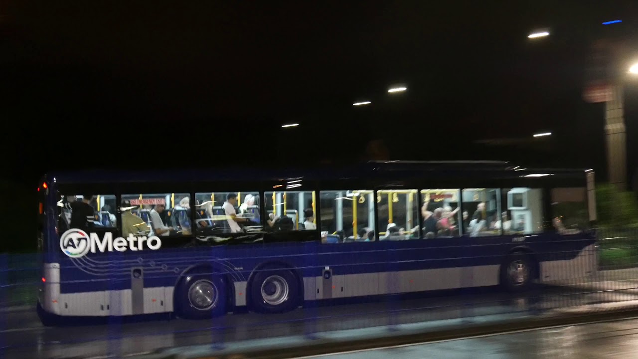 Night Bus Spotting at Akoranga Station | Northern Busway