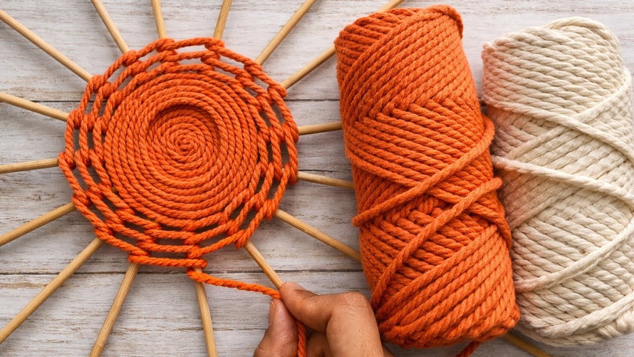 Transform Cardboard Rolls and Knitting Needles İnto a Beautiful Yarn Organizer!