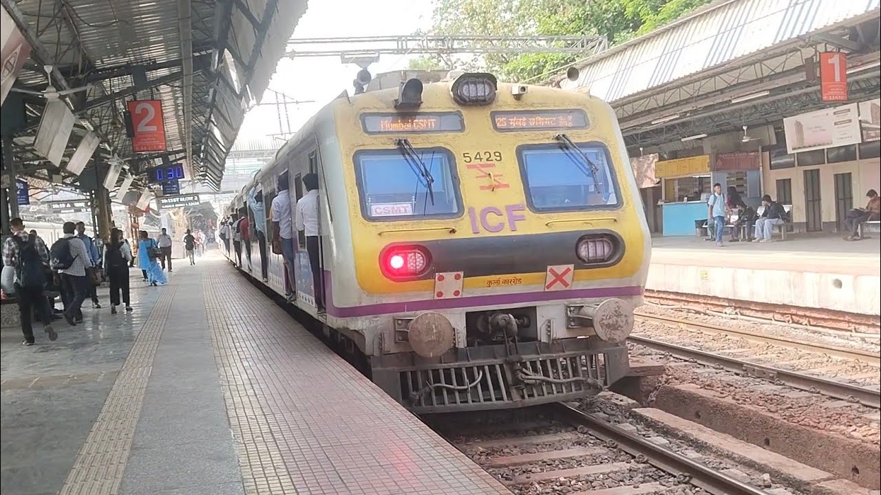 Mumbai csmt local train journey video | Indian train video mumbai railways station 