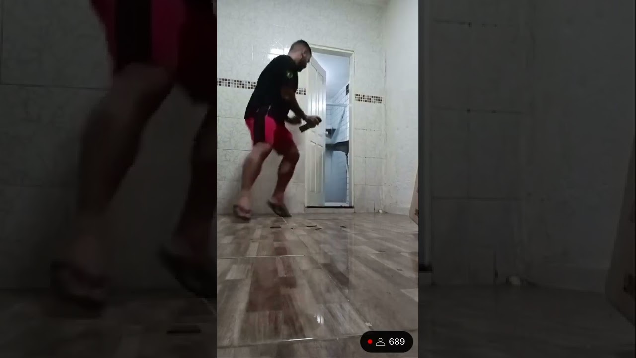 RENAN VS BARATA VOADORA DA CASA NOVA KKKKKKKKKKKKKKKKKK