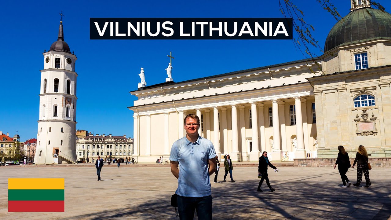 First Impressions of VILNIUS LITHUANIA 🇱🇹 | A Tour of the City!