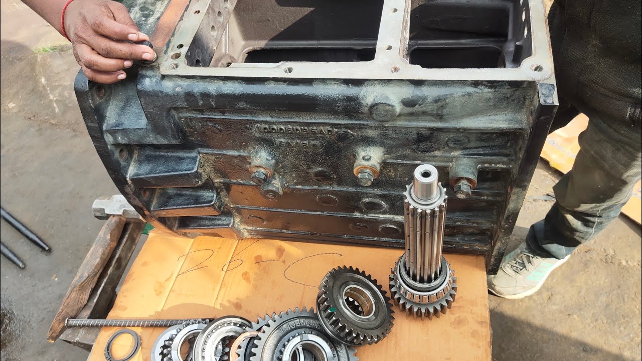 Sonalika tractor 61 rx plus gear box repairing part 1 सोनालिका ट्रैक्टर गियर बॉक्स रिपेयरिंग