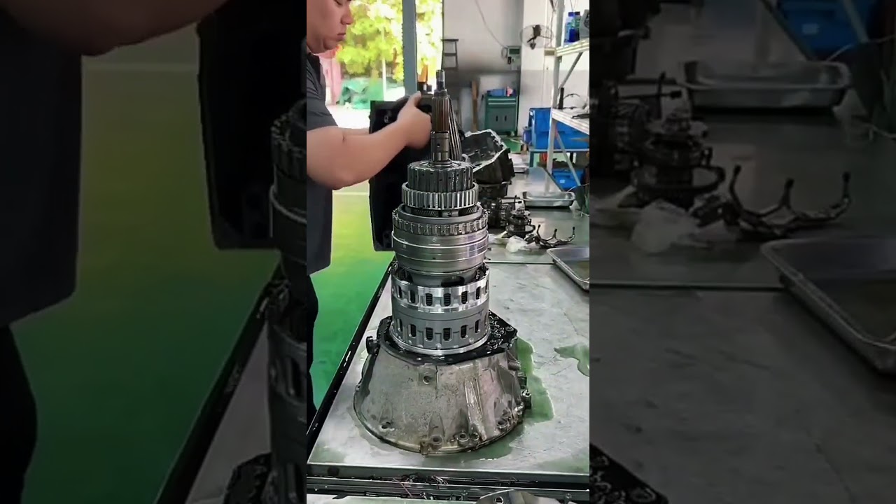 Mercedes-Benz 7AT gearbox repair anddisassembly process. #car #gearbox #mechanic