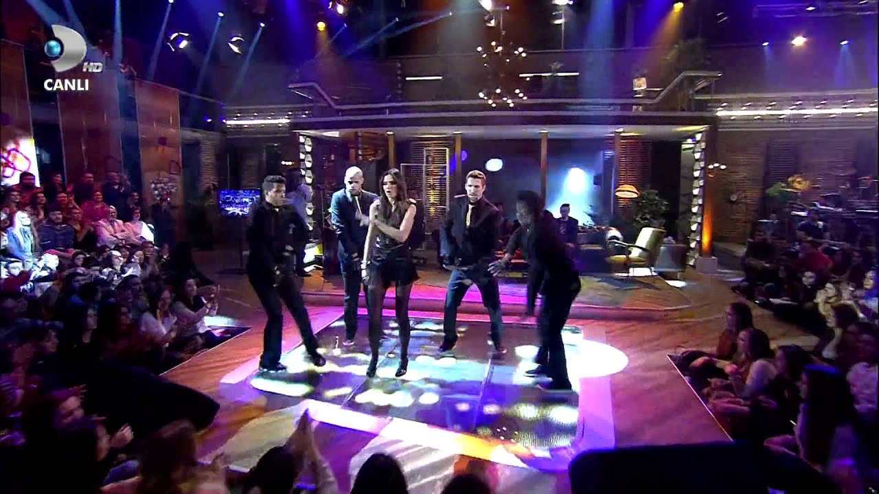 Emina Sandal - Kimse Yok mu (Beyaz Show 2012.12.14) HD