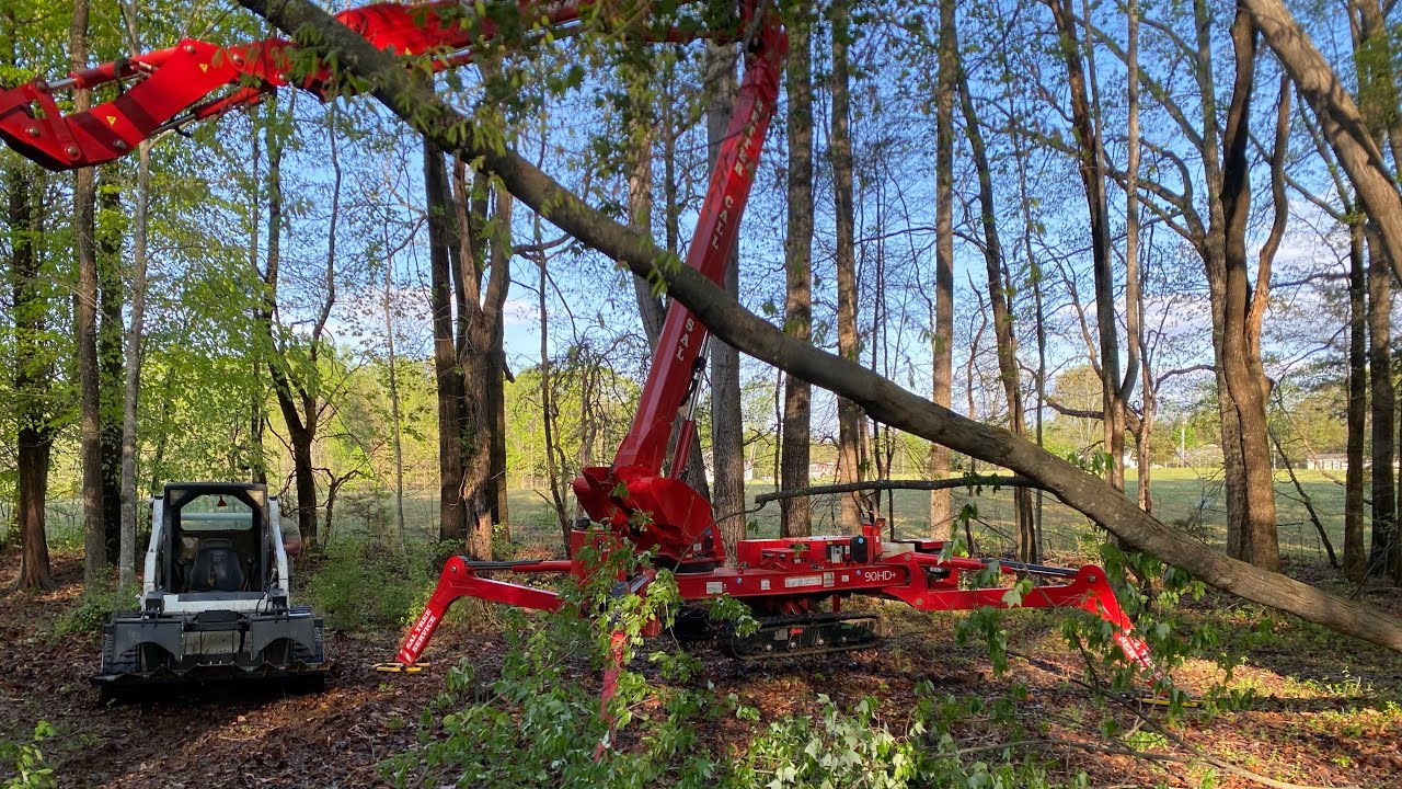 CMC 90HD+ Arborist Tree Trimming and Removal Commercial Lift in Action 